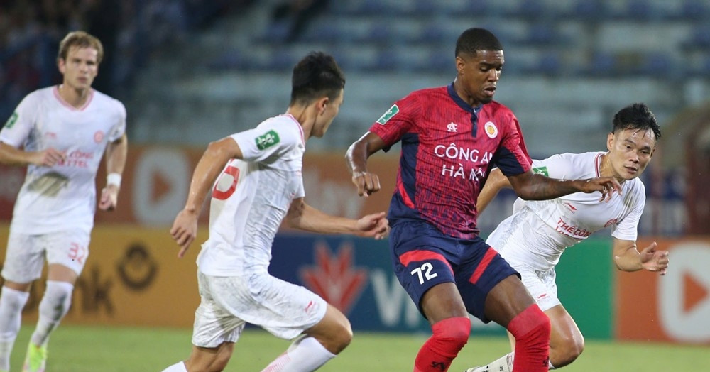 Trực tiếp bóng đá CAHN 3-1 Thể Công Viettel: Quang Hải ghi tuyệt phẩm