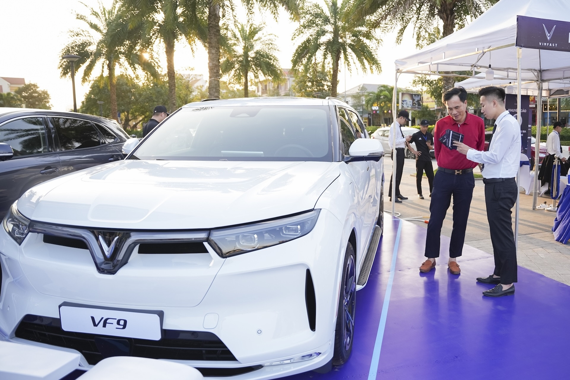 VinFast ‘thu xăng, đổi điện’, ưu đãi đến 100 triệu đồng