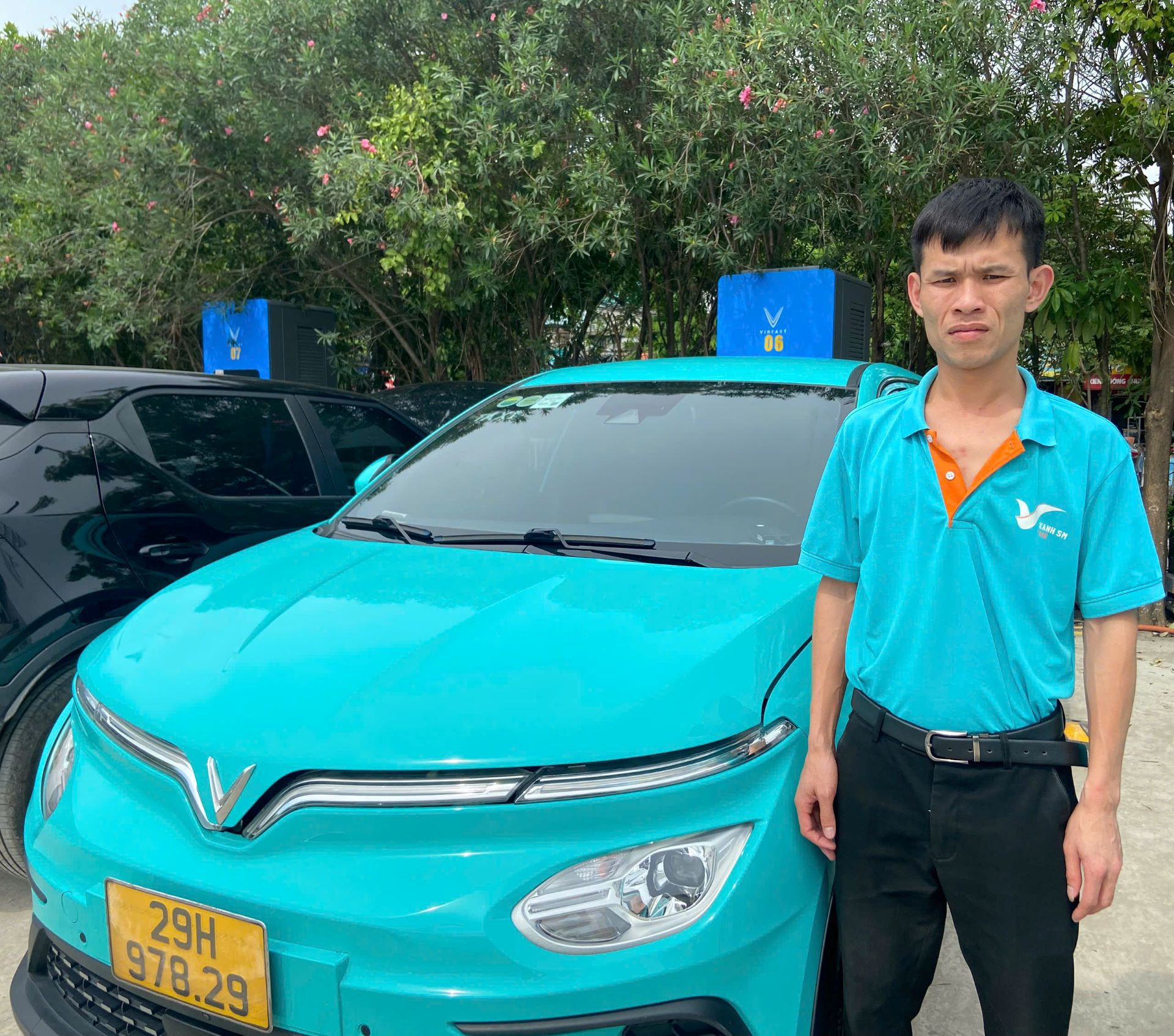 Vinfast8.jpg