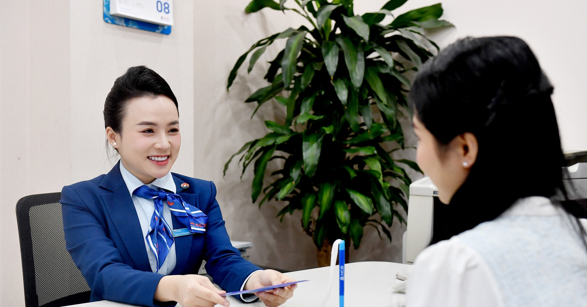 Lãi suất ngân hàng hôm nay 27/6/2025: Lãi suất liên ngân hàng tiếp tục giảm