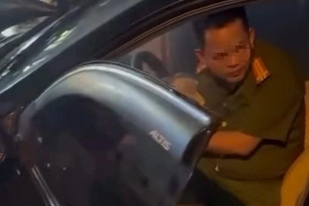 Bản tin sáng 27/6: Vụ ô tô mất lái tông loạt xe máy: Tài xế là cán bộ công an