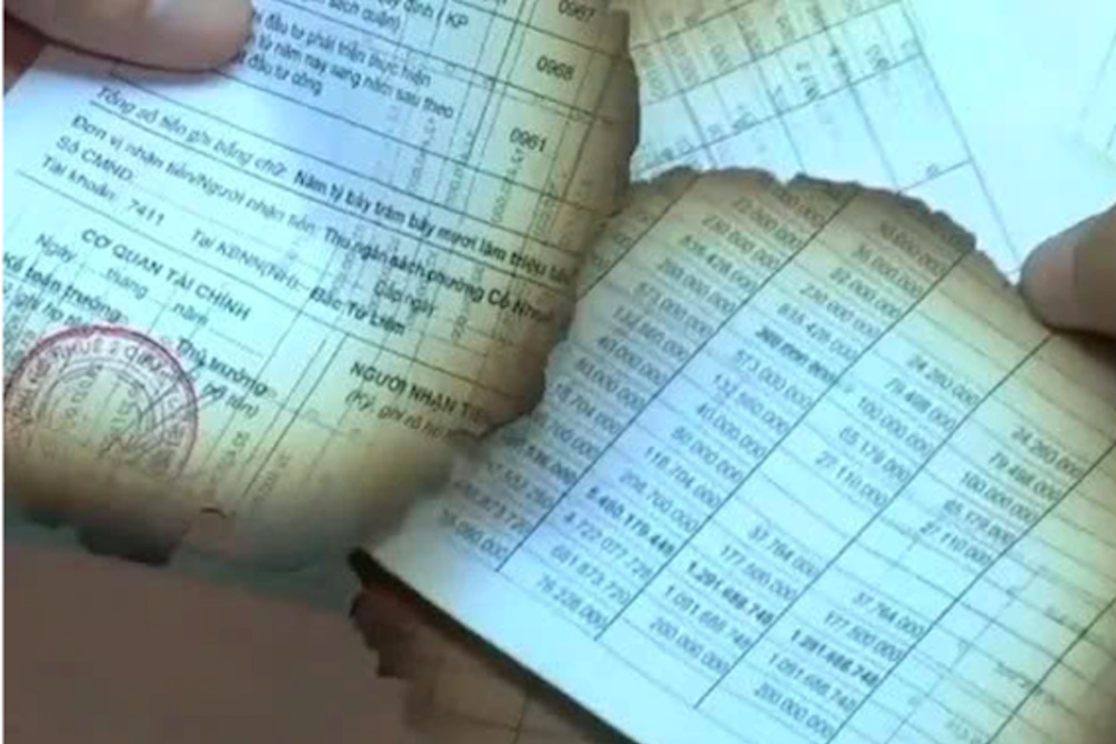 Bản tin trưa 27/6: Yêu cầu xác minh vụ đốt tài liệu có dấu đỏ cạnh trụ sở phường