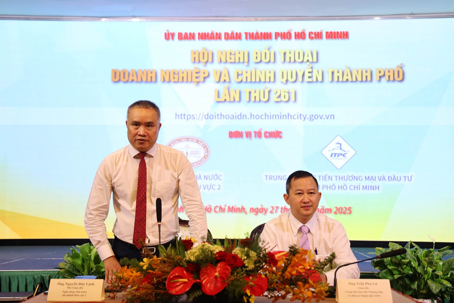 Bị cán bộ hành ‘dấu chấm, dấu phẩy', Kế toán trưởng tố thẳng với Phó Giám đốc NHNN