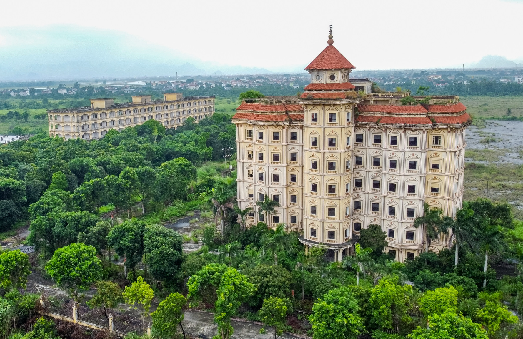 Cận cảnh trường Đại học Hà Hoa Tiên vừa bị Bộ GD-ĐT ‘tuýt còi’