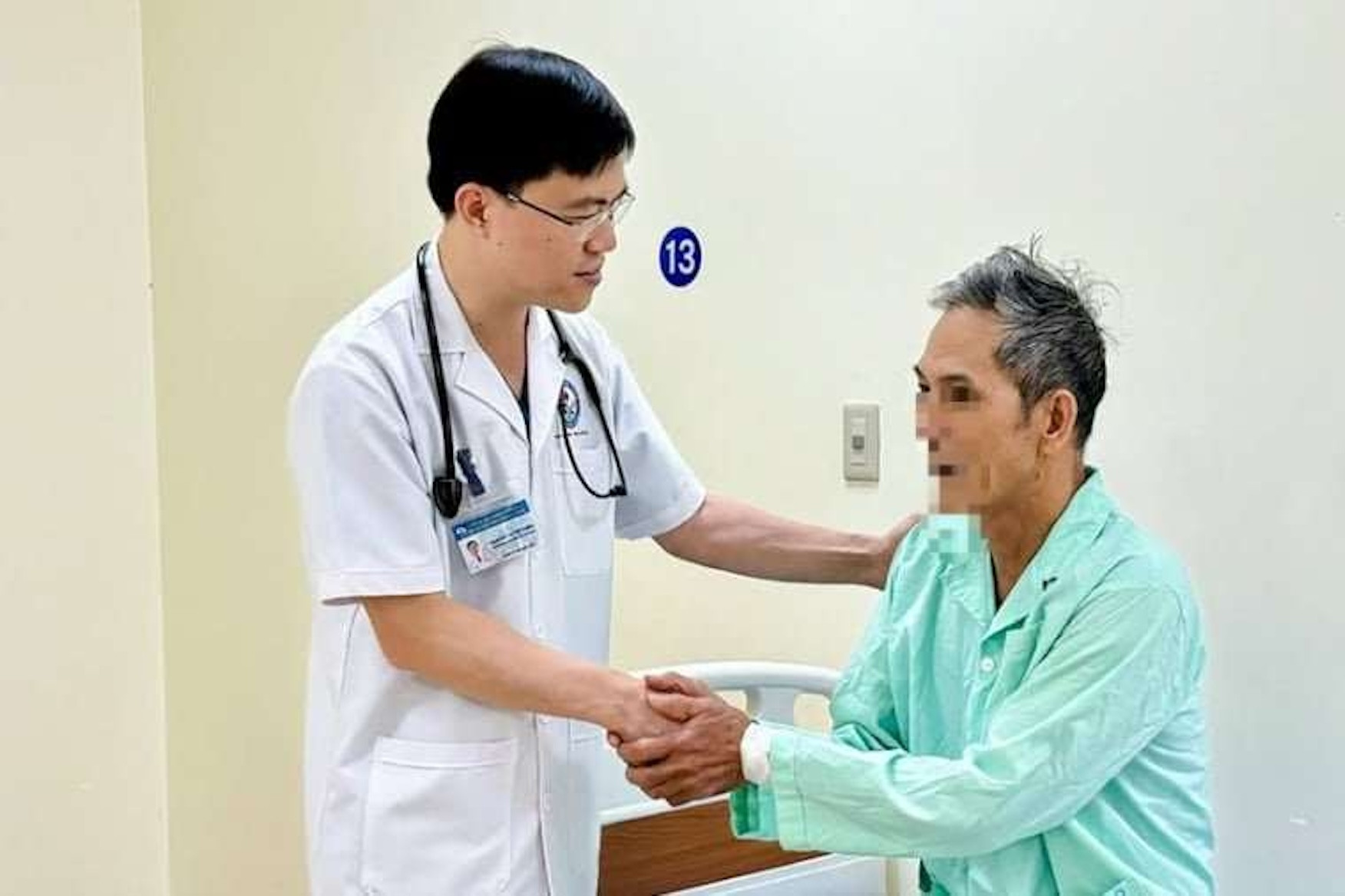 Chạy đua hồi sinh người đàn ông 3 lần ngừng tim, nguy kịch dù tiền sử khỏe mạnh