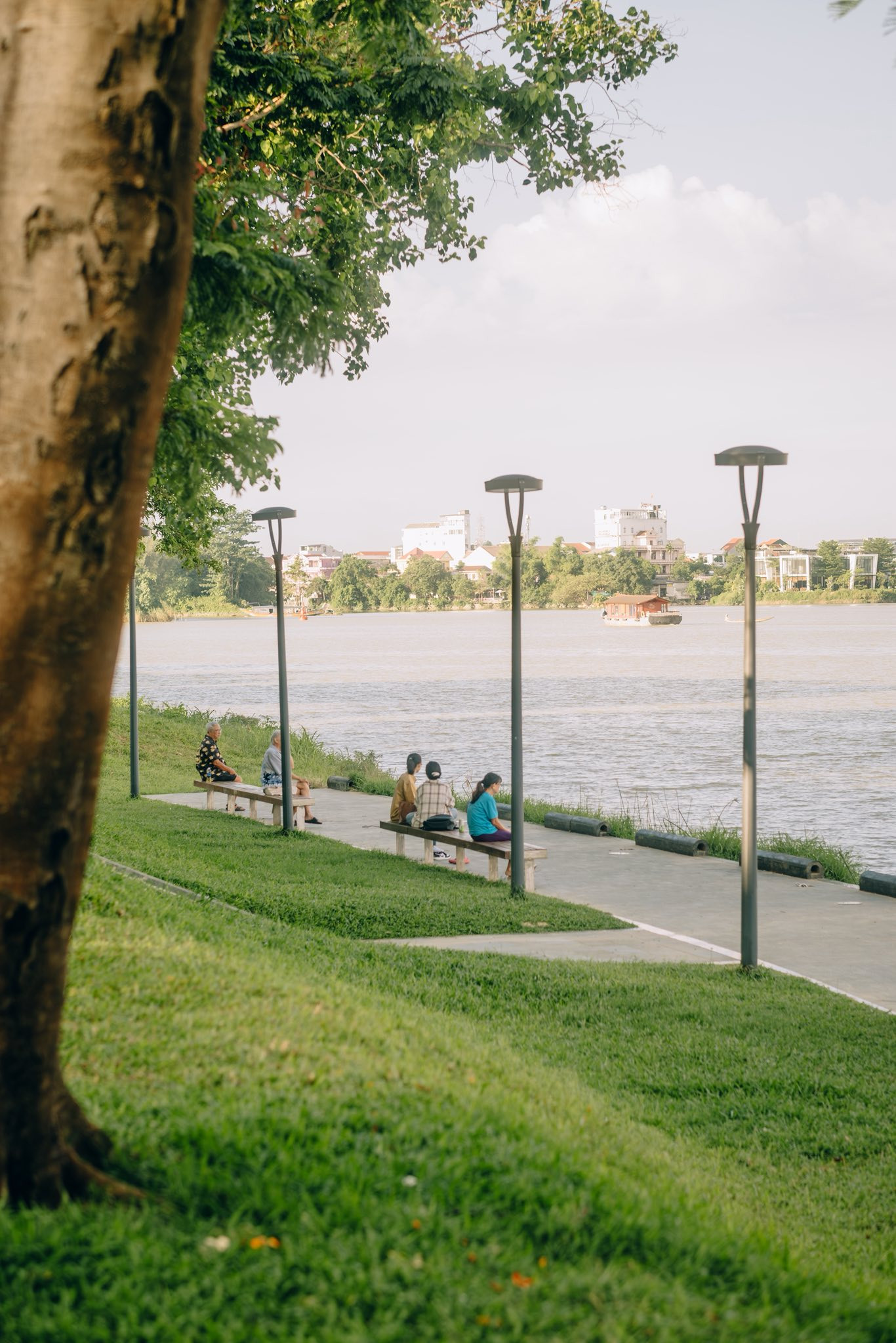 công viên bờ sông Huế5.jpg