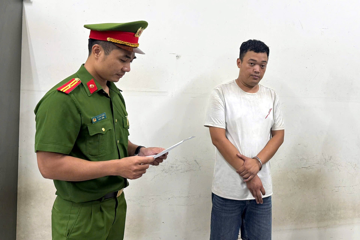 Vụ thu 4,2 triệu đồng/cuốc xe ở Hà Nội: Khởi tố tài xế