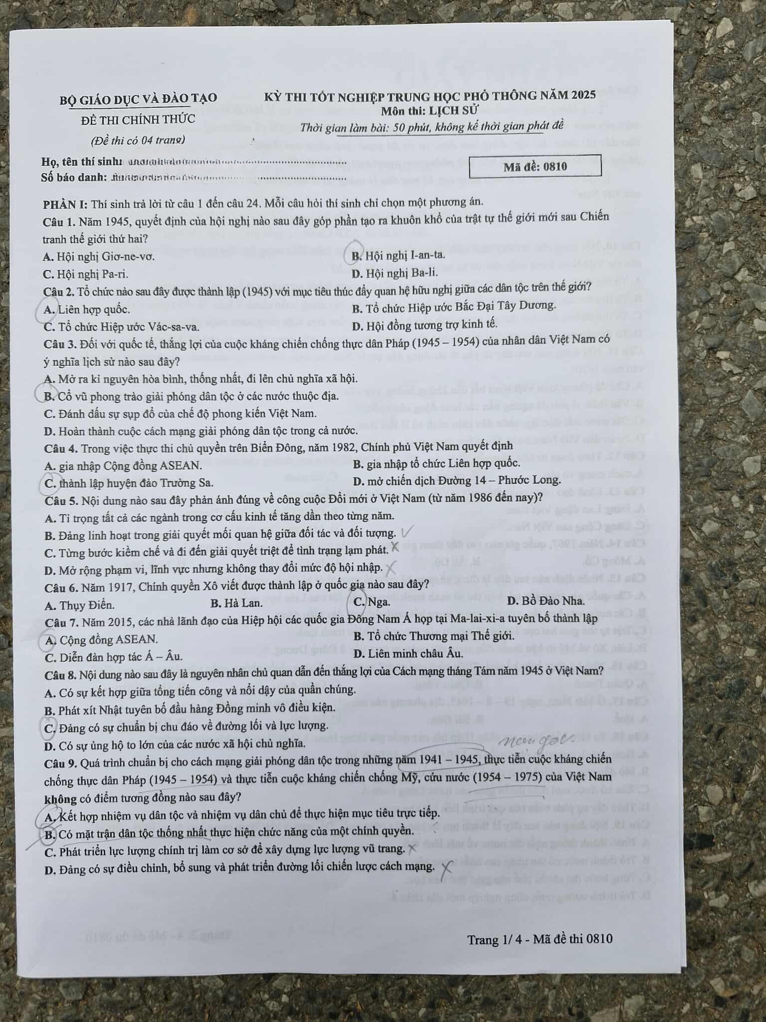De lich su.jpg