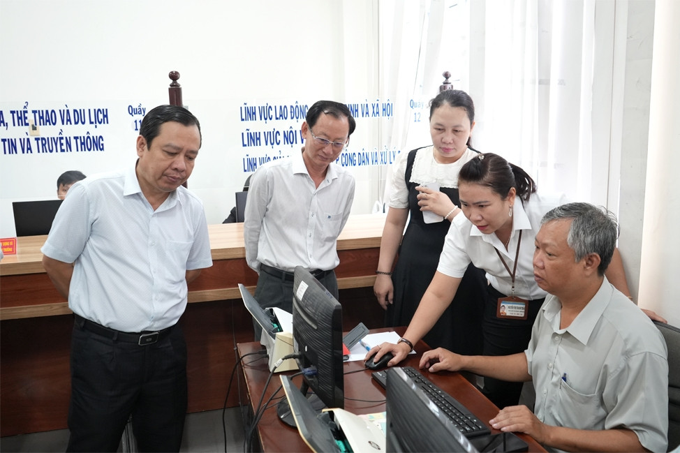 Lãnh đạo tỉnh Bến Tre kiểm tra vận hành thử mô hình chính quyền địa phương 2 cấp