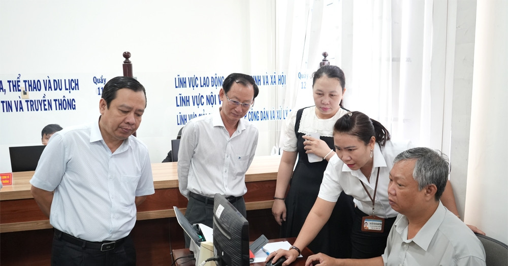 Lãnh đạo tỉnh Bến Tre kiểm tra vận hành thử mô hình chính quyền địa phương 2 cấp