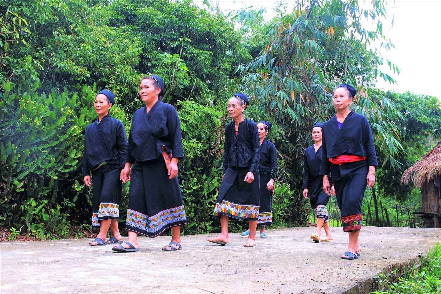 Mỗi tộc người là một giá trị, đừng để định kiến làm lu mờ tiềm năng