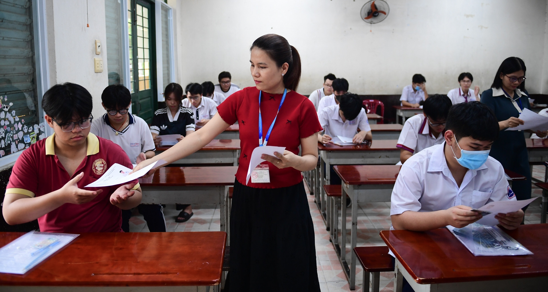 Quốc hội yêu cầu tổ chức dạy học 2 buổi/ngày, xử nghiêm vi phạm về dạy thêm