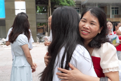 Những người đồng hành đặc biệt của 100 sĩ tử Hà Nội