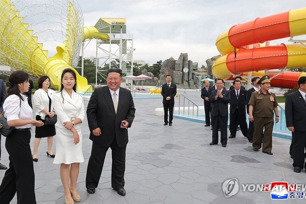 Phu nhân Chủ tịch Triều Tiên Kim Jong Un tái xuất sau hơn một năm vắng bóng