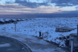 Tuyết rơi bất thường, phủ trắng sa mạc khô cằn nhất hành tinh chỉ sau 1 đêm