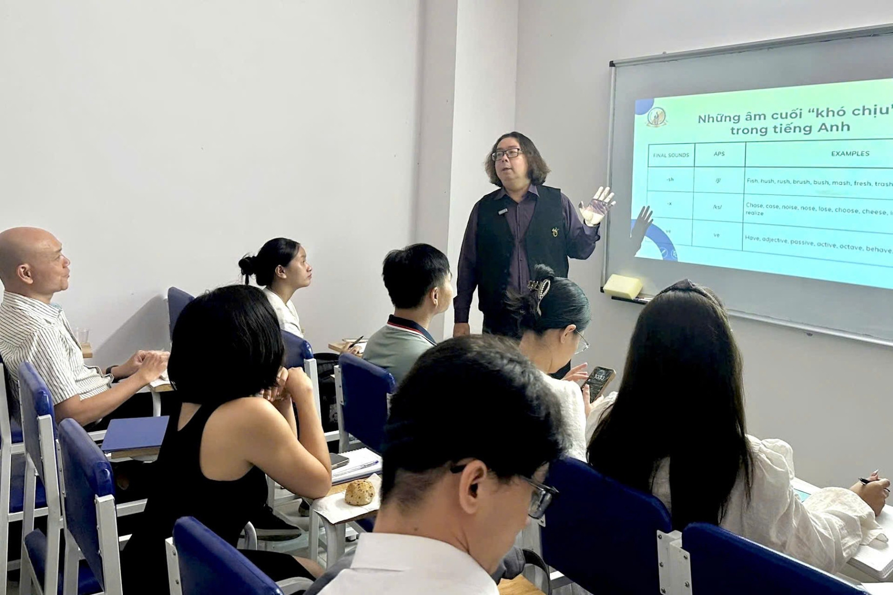 Việc học tiếng Anh trong thời đại AI liệu có còn cần thiết?