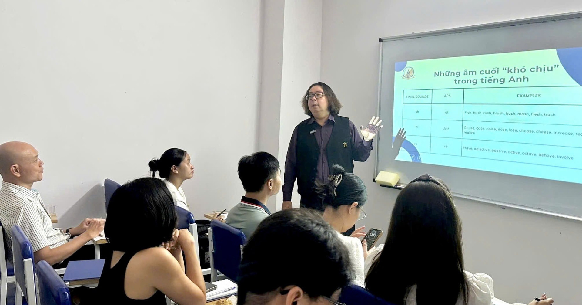 Việc học tiếng Anh trong thời đại AI liệu có còn cần thiết?