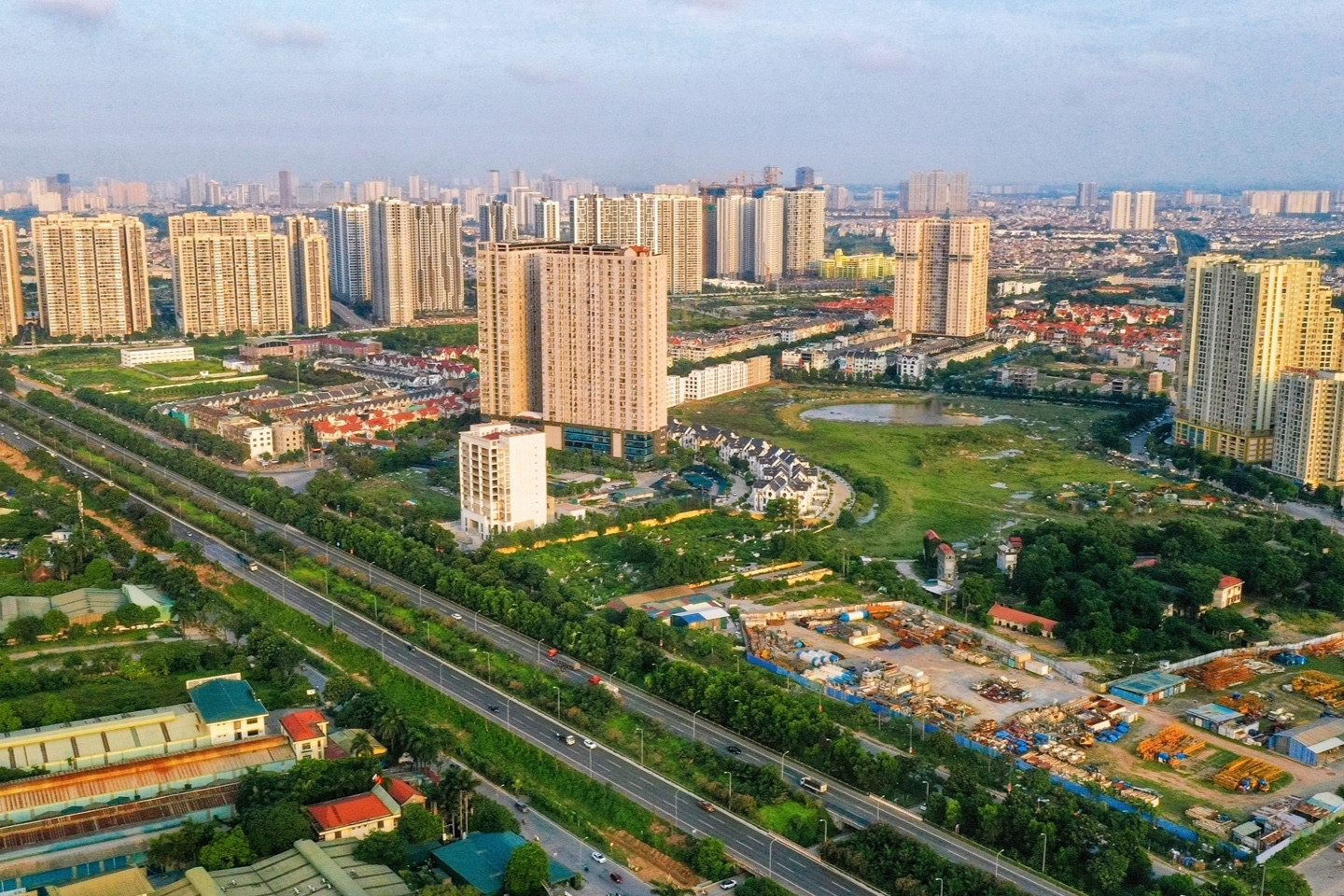 Vợ chồng trẻ thu nhập 30 triệu đồng, có nên mua căn hộ vùng ven?