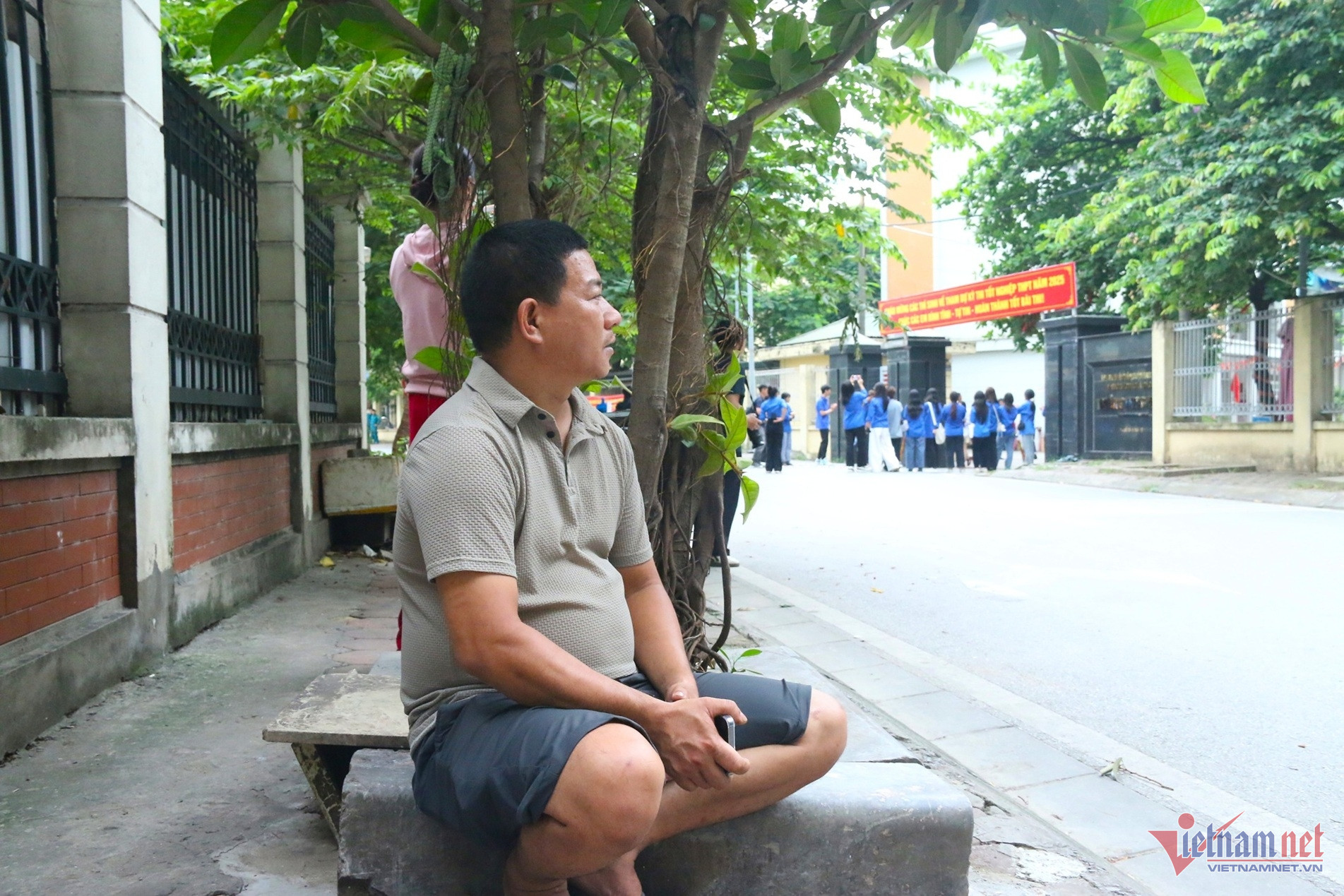 W-đi thi tốt nghiệp bằng cáng (3).JPG.jpg