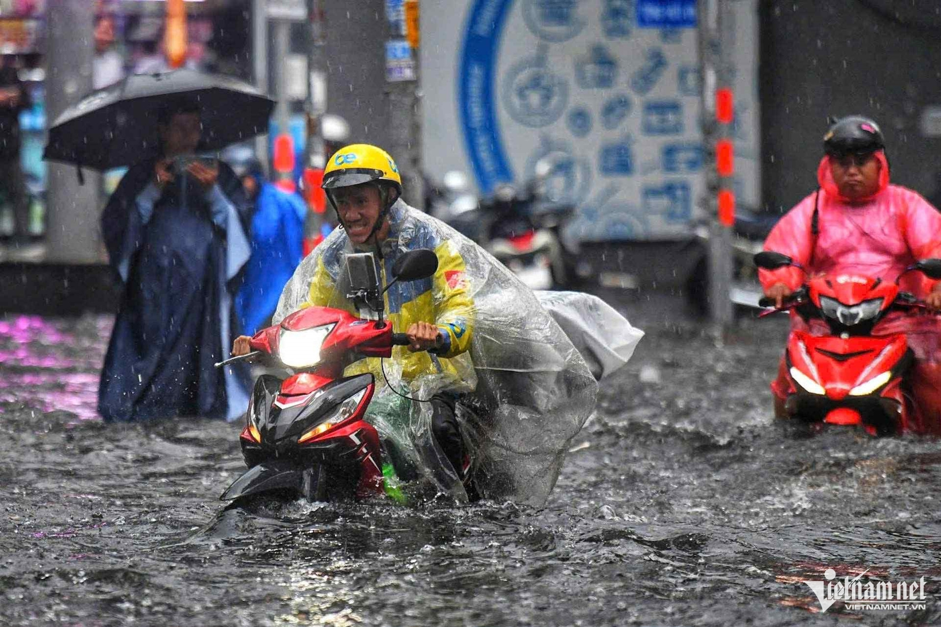 Bản tin sáng 28/6: Miền Bắc tăng mưa lớn cả về diện và lượng