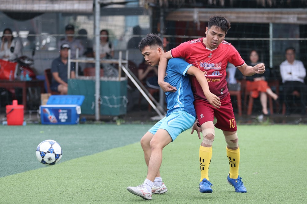 فٹ بال vnn 8.jpg