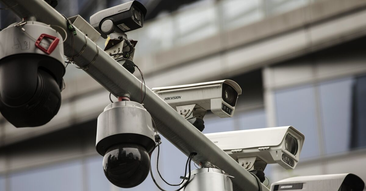 Canada cấm cửa Hikvision