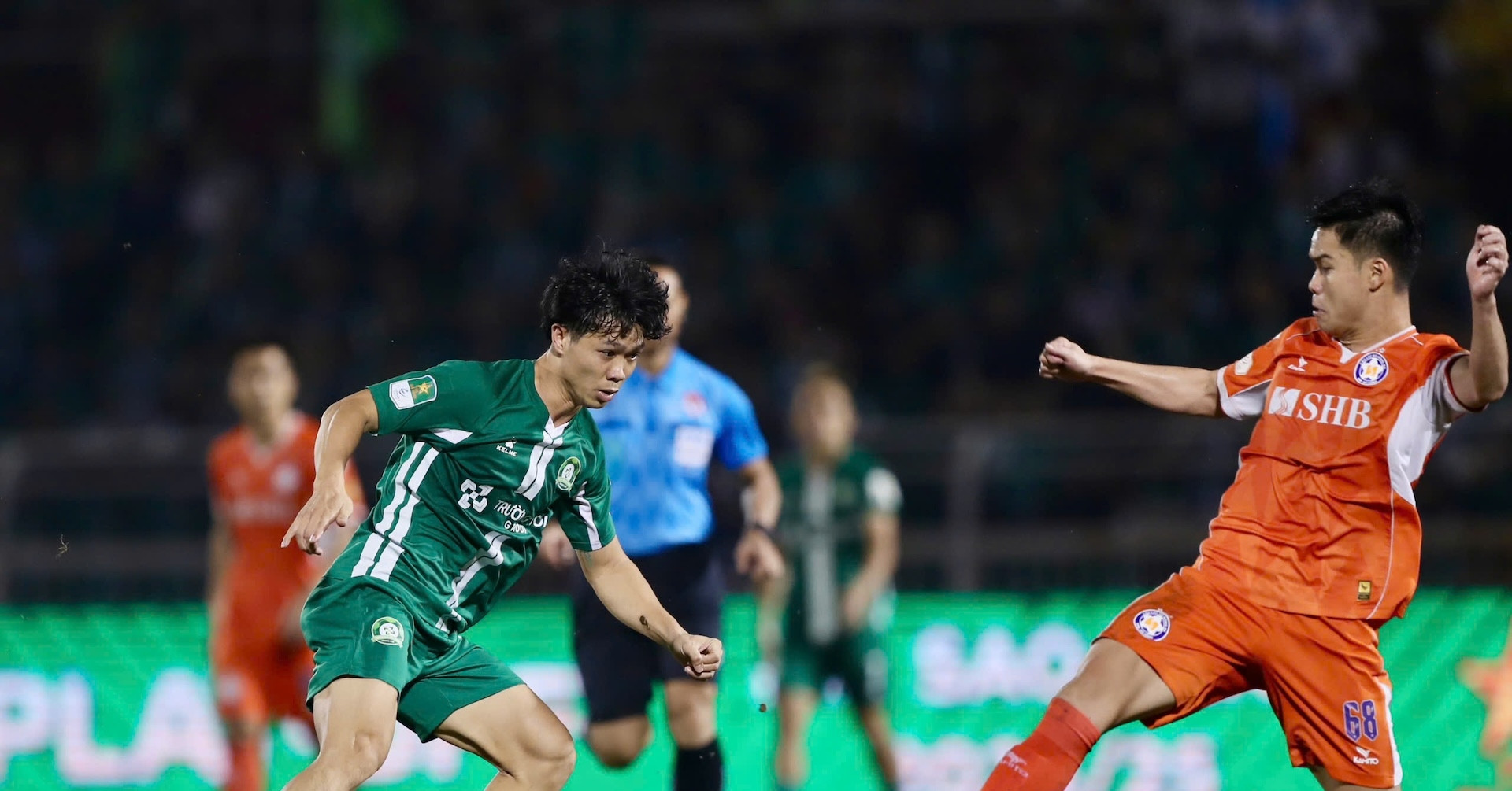 Công Phượng và Bình Phước hụt vé V-League: Tiền không là tất cả