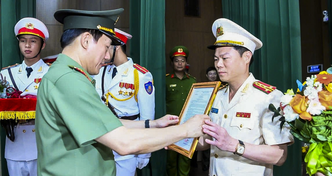 Đại tá Nguyễn Hữu Mạnh làm Giám đốc Công an tỉnh Ninh Bình mới