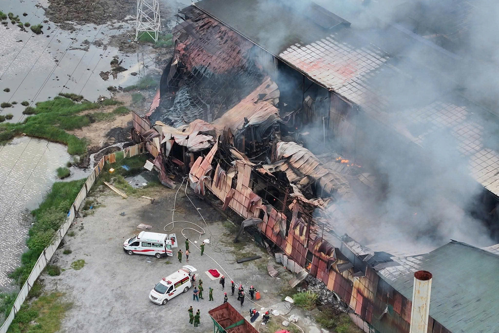 Hiện trường vụ cháy ít nhất 4 người tử vong ở Hưng Yên