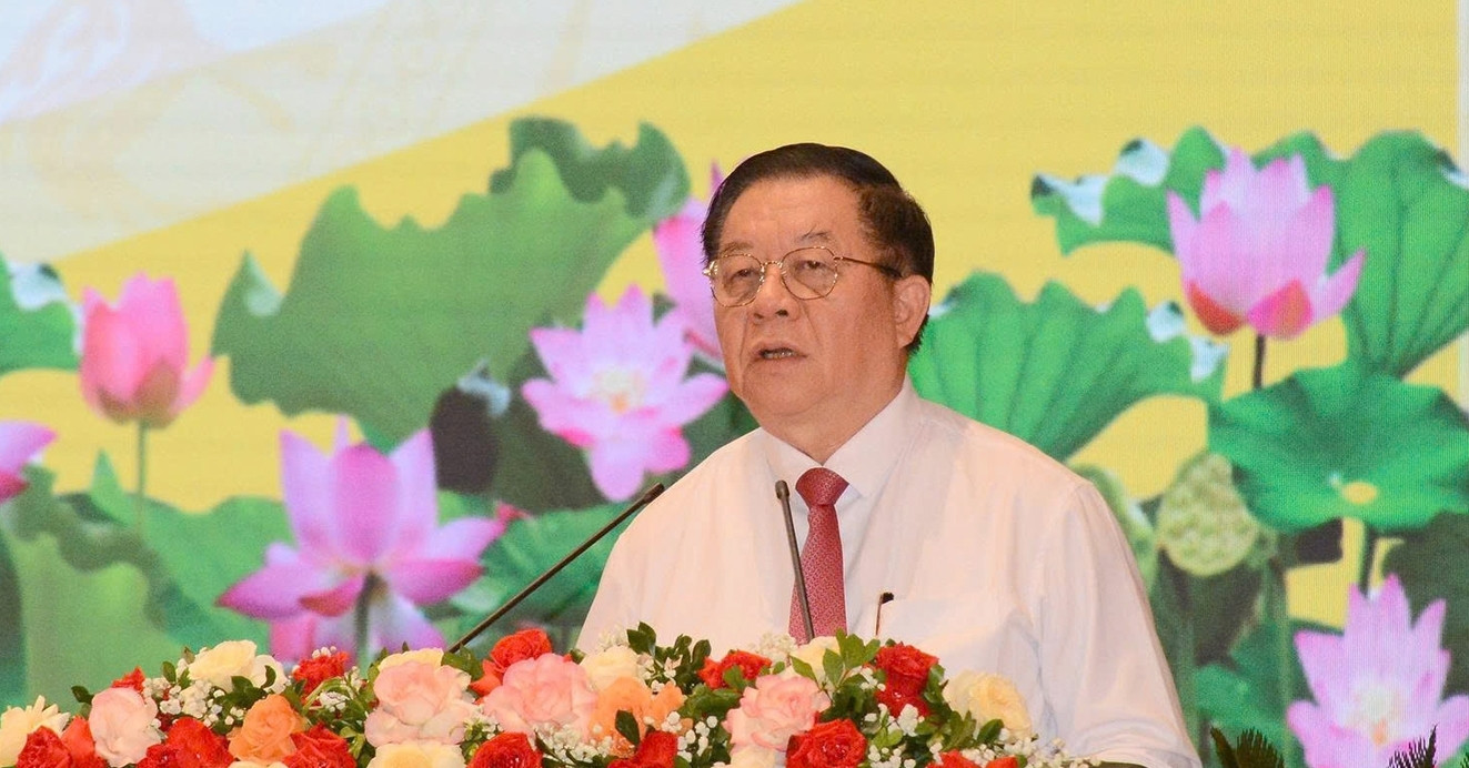 'Một số lãnh đạo tiên phong xin nghỉ trước tuổi để thuận tiện cho sắp xếp cán bộ'