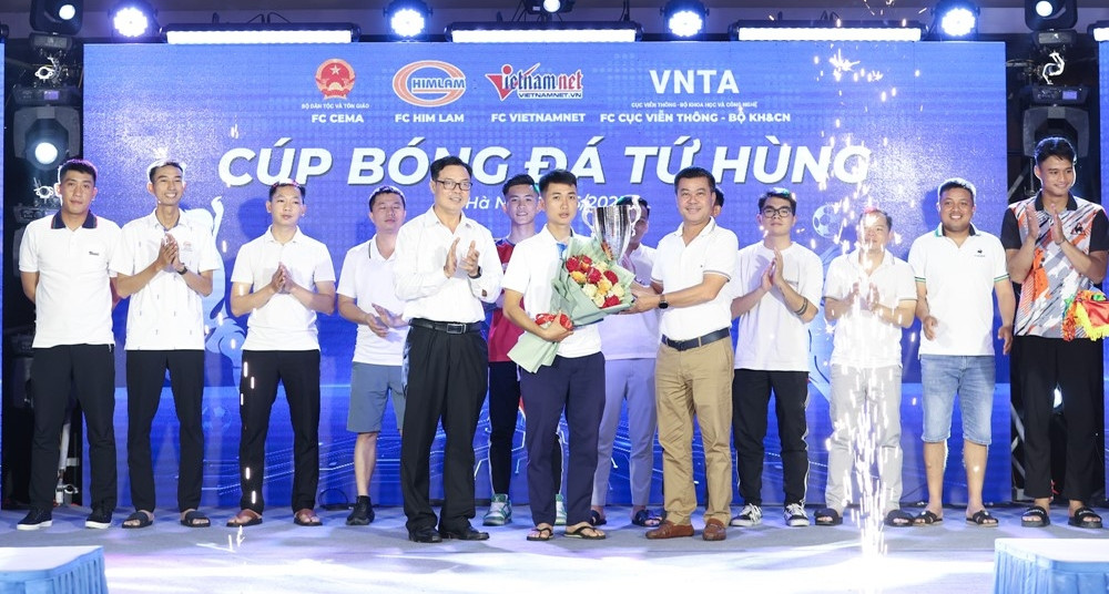 Sôi động giải bóng đá kỷ niệm 100 năm Ngày Báo chí Cách mạng Việt Nam