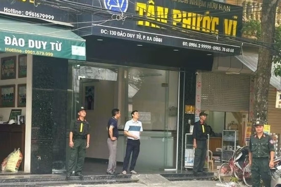 Bản tin chiều 29/6: Cảnh sát khám nhà trùm giang hồ cộm cán Vi ‘ngộ’ ở Thanh Hóa