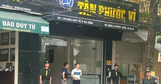 Bản tin chiều 29/6: Cảnh sát khám nhà trùm giang hồ cộm cán Vi ‘ngộ’ ở Thanh Hóa