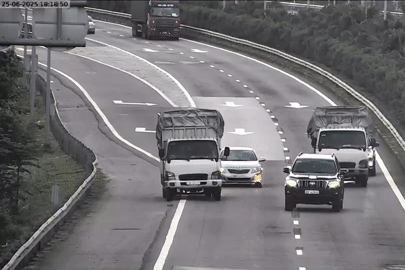 Ba ô tô rượt đuổi nhau như 'phim hành động' trên cao tốc Nội Bài - Lào Cai