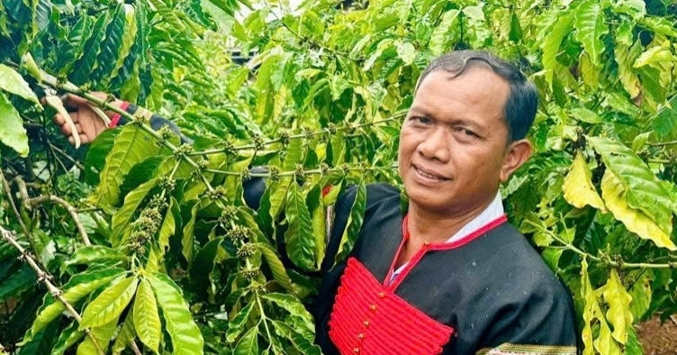 Buôn trưởng người Ê Đê quyết tâm giữ 20 bộ chiêng cổ cho buôn làng
