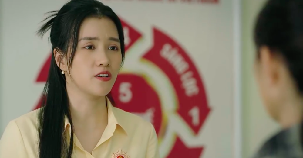 'Dịu dàng màu nắng' tập 20: Xuân bị Tuyết đuổi xuống bộ phận dọn vệ sinh
