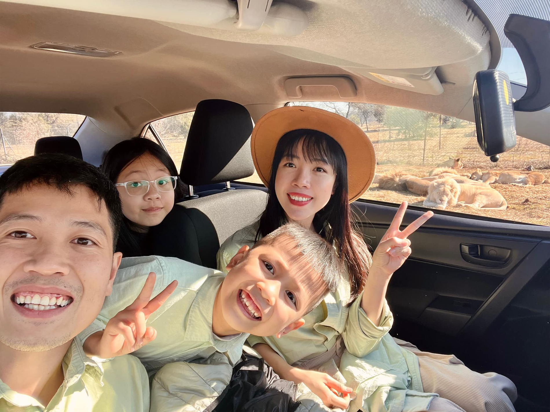 gia dinh HN toi Nha Trang sinh song 00.png