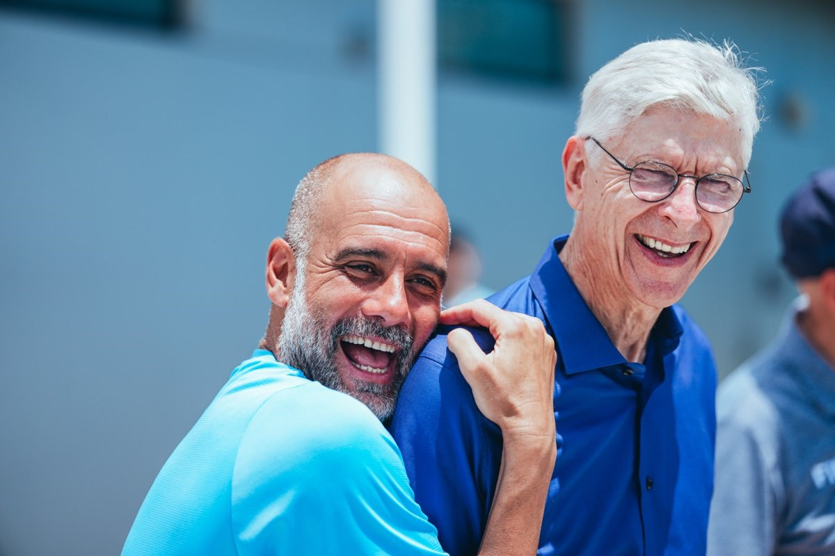 Pep Guardiola Wenger MCFC.jpg