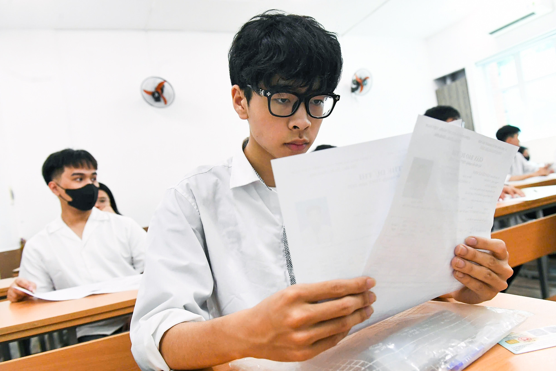 ‘So sánh đề thi tốt nghiệp môn Tiếng Anh với bài thi IELTS là khập khiễng’