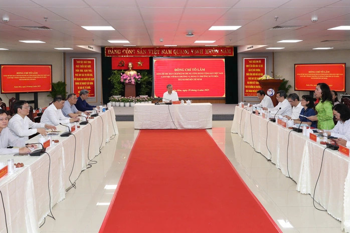 Tong Bi thu 3.jpg