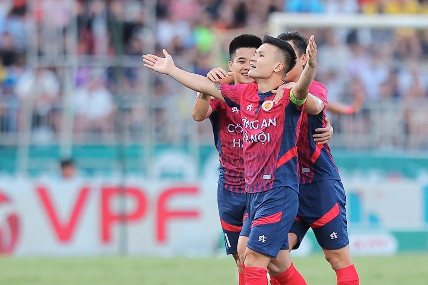 CAHN thắng đậm SLNA, vô địch Cúp Quốc gia