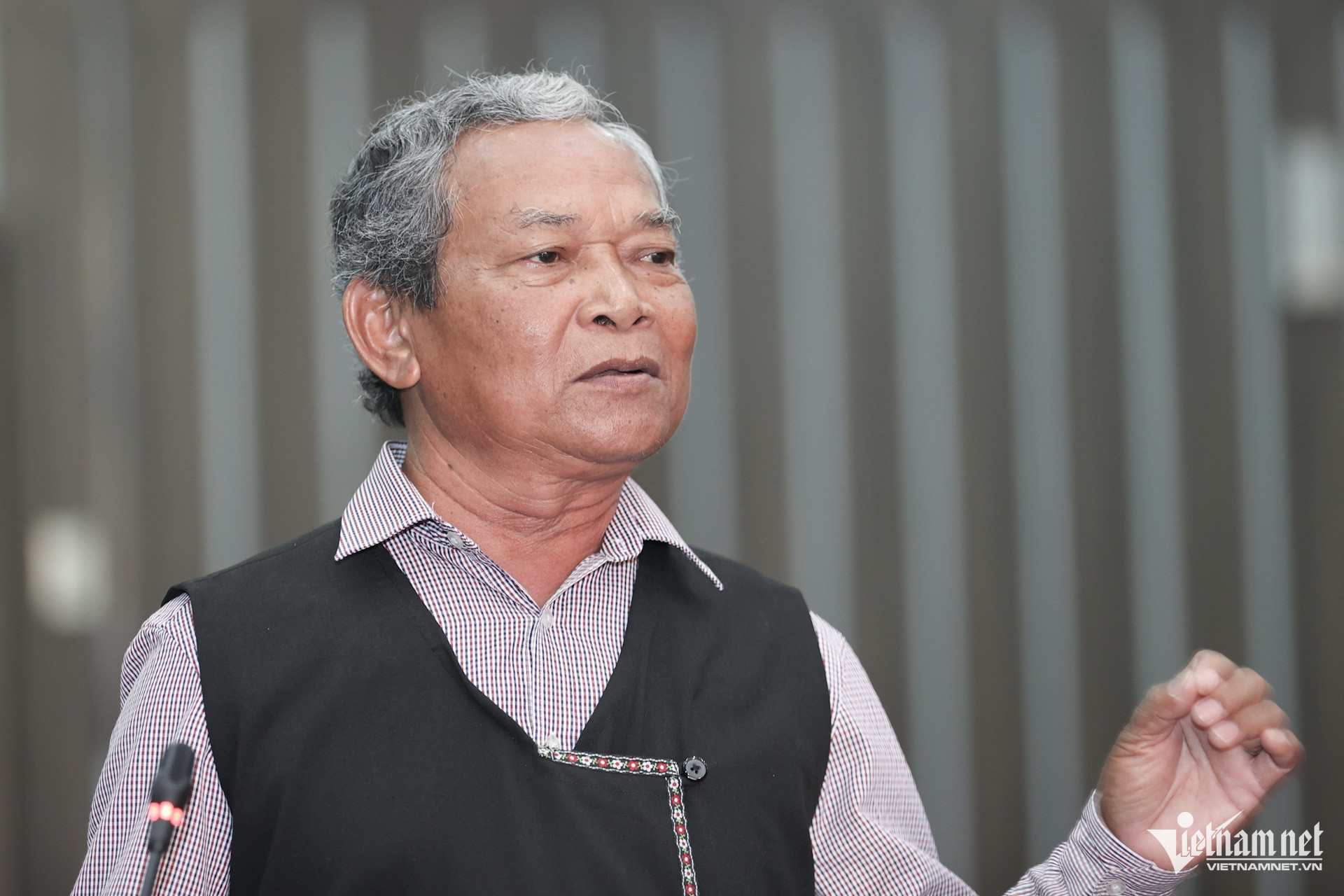 W-Ong Cao Diep Phoi.jpg