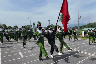 Những 