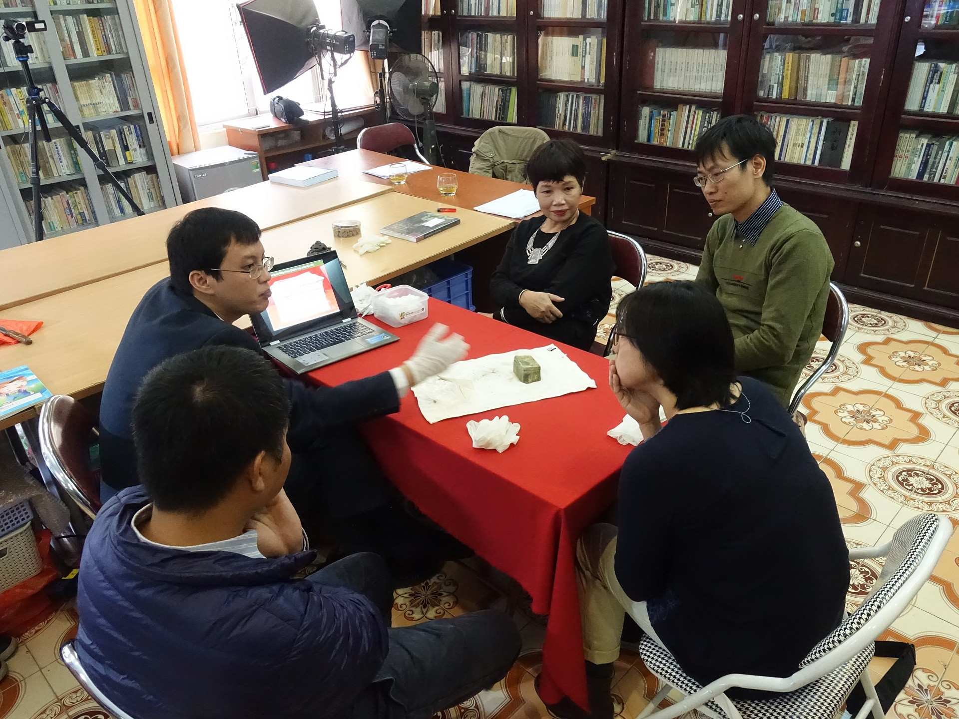 Anh 11 Tham van chuyen gia Nhat Ban.jpg