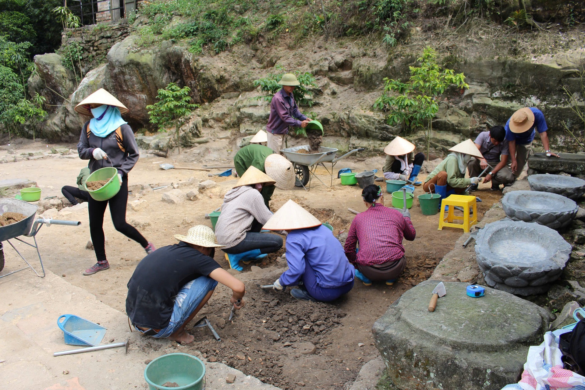 Anh 5 Ong Nguyen Xuan Manh huong dan.jpg