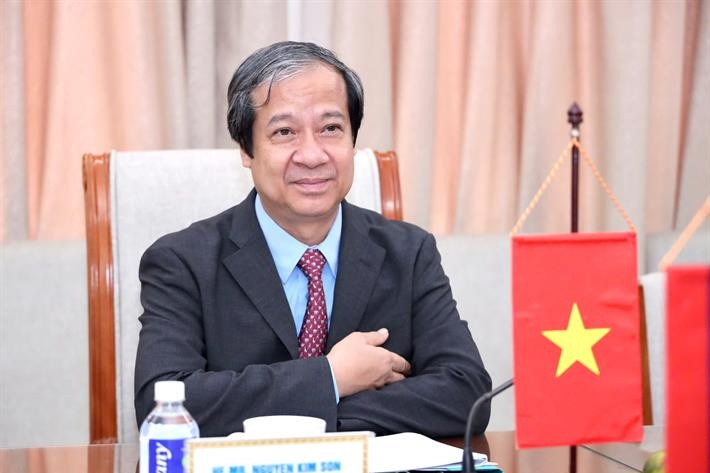 Bộ trưởng GD-ĐT: Có thể đưa tiếng Lào thành ngoại ngữ vào giảng dạy tại các trường