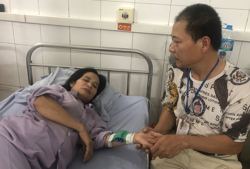 Cần 60 triệu đồng cứu sống người mẹ mắc bệnh tim nuôi con bị u não và cháu nhỏ