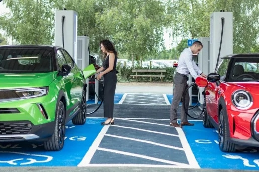 Chính sách mới về trạm sạc xe điện giúp hàng triệu người hưởng lợi