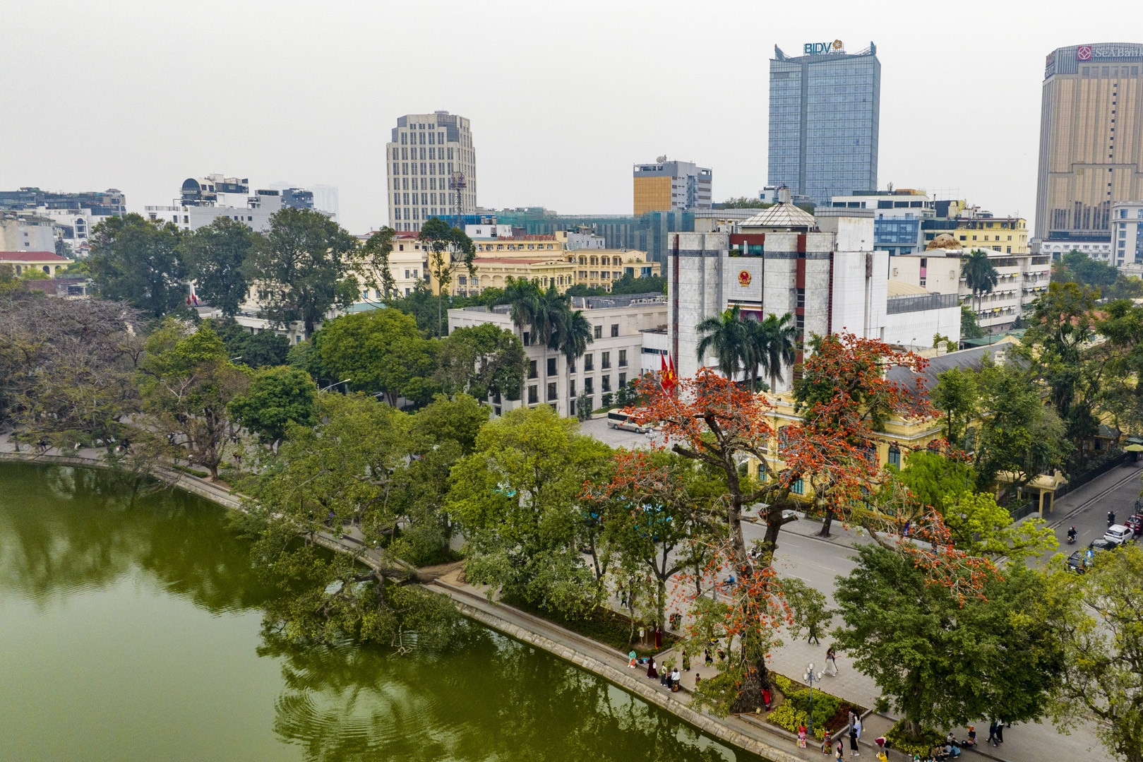 Hà Nội chi 500 triệu đồng cho mỗi xã, phường mới mua sắm trang thiết bị