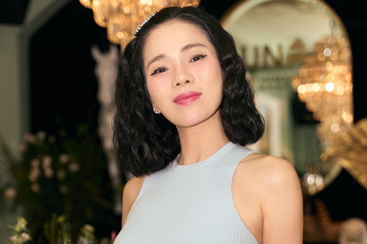 Lâm Bảo Châu vắng bóng, Lệ Quyên nói 'hơi tham' và 'tìm đối thủ' trong họp báo